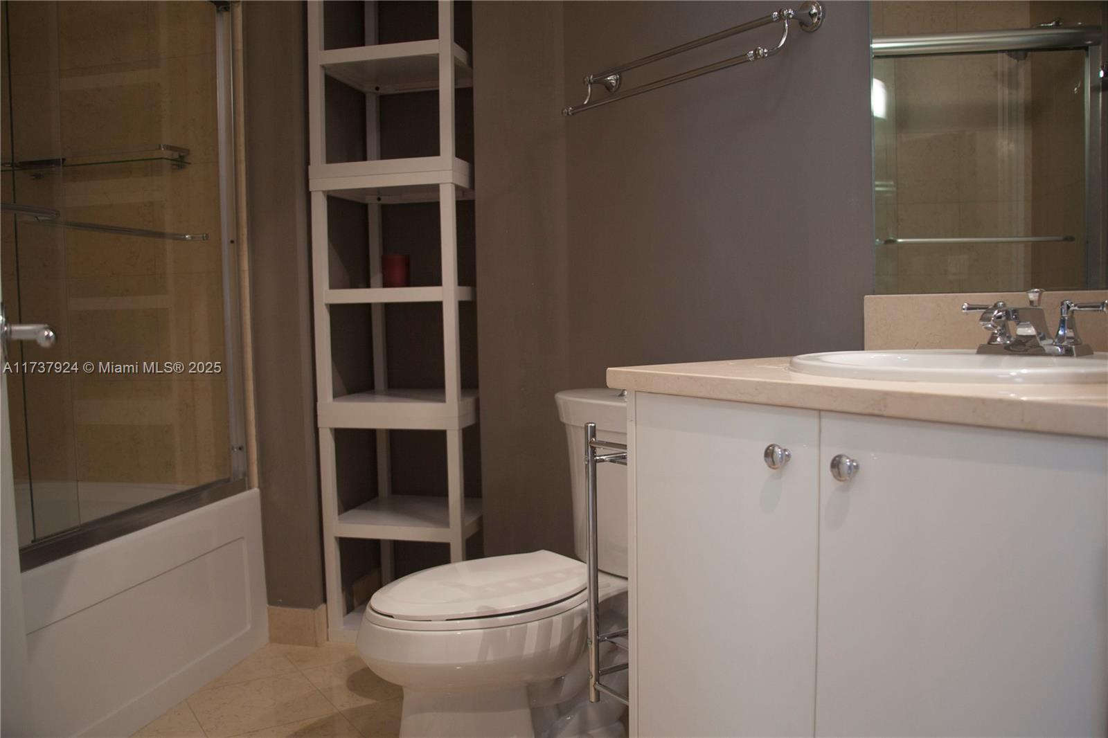 TURNBERRY VILLAGE SO TOWE - Residential Lease