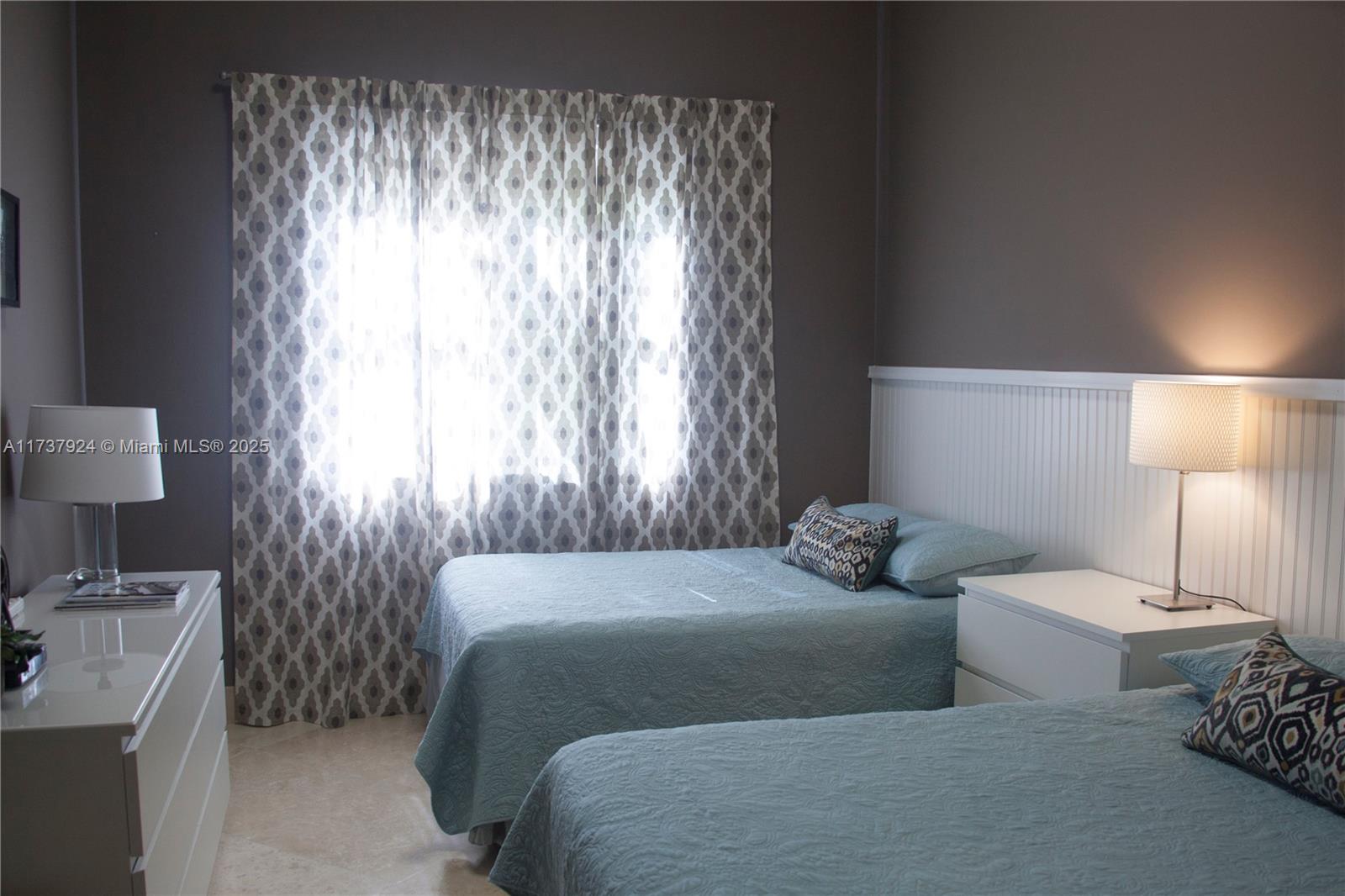 TURNBERRY VILLAGE SO TOWE - Residential Lease