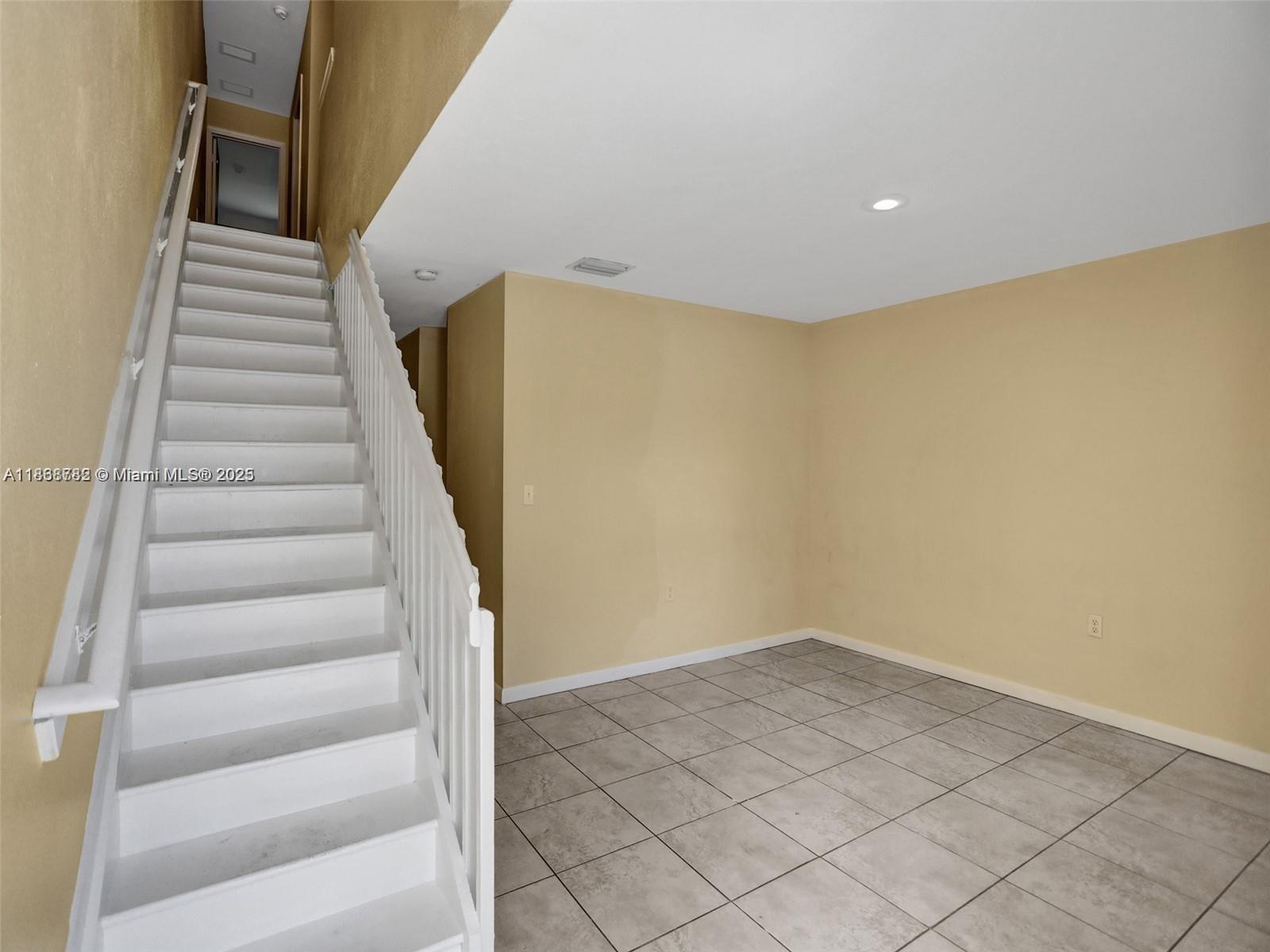 PROSPECT GARDENS - Residential Lease