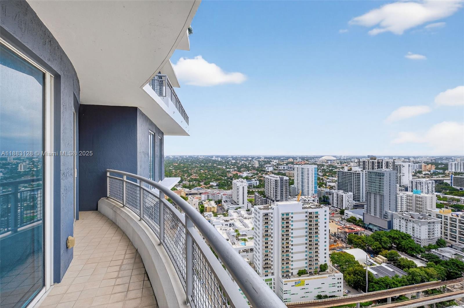 INFINITY AT BRICKELL COND - Residential