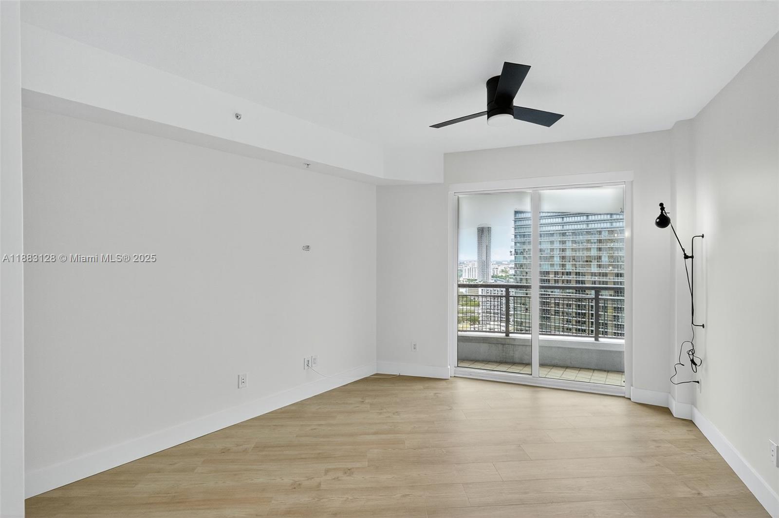 INFINITY AT BRICKELL COND - Residential