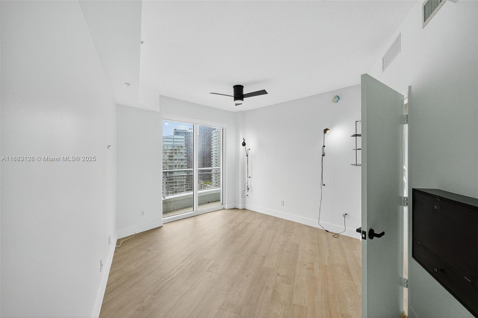 INFINITY AT BRICKELL COND - Residential