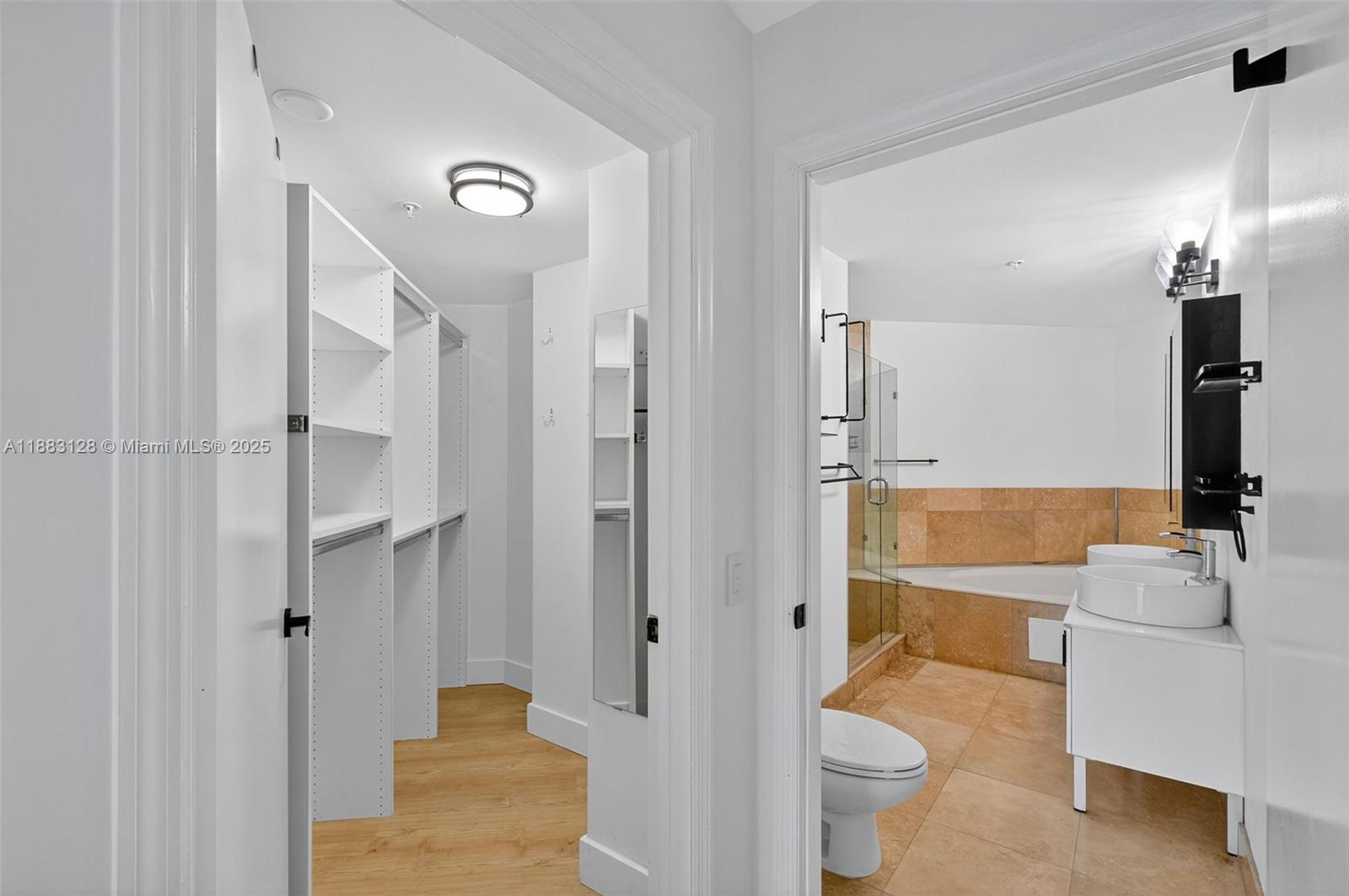 INFINITY AT BRICKELL COND - Residential