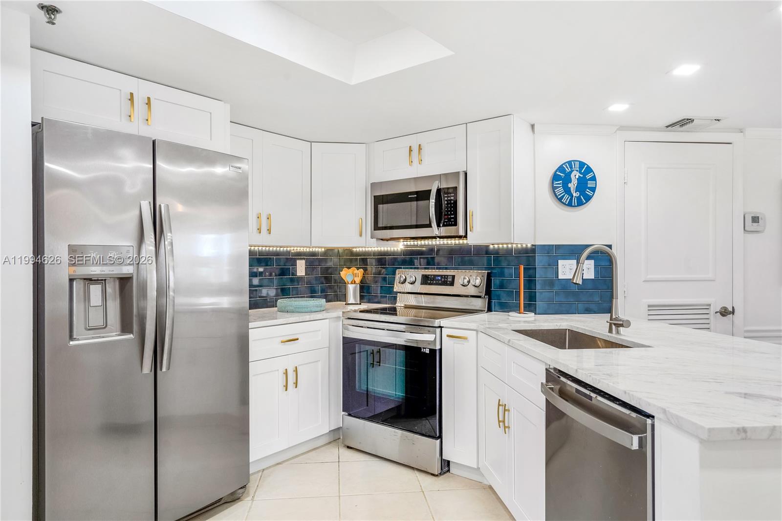 3870 N Highway A1a 405