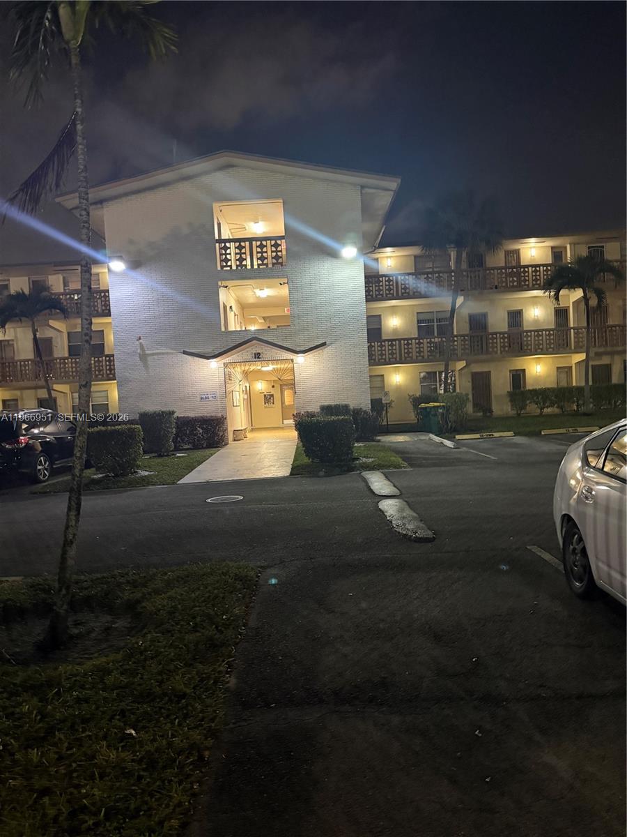 MAR LEN GARDENS - Residential