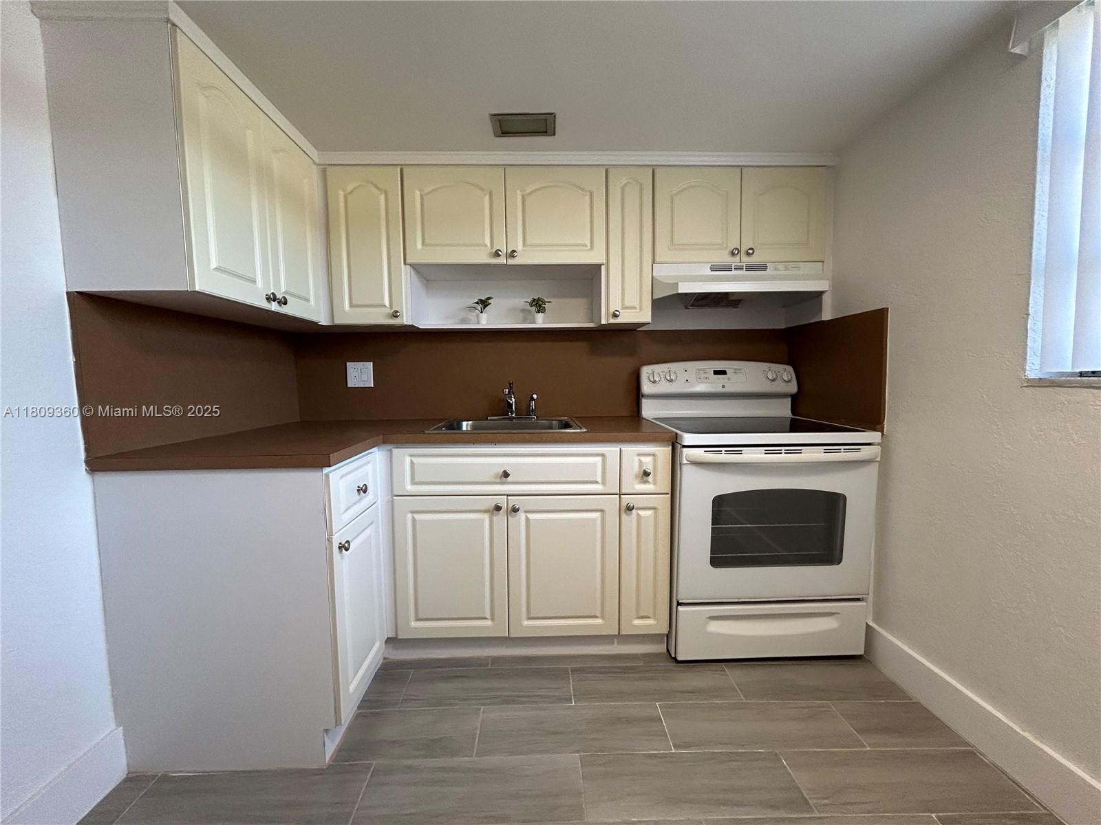 17 NE 2nd Ave 108