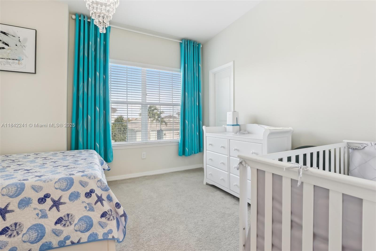 HILLCREST COUNTRY CLUB SO - Residential