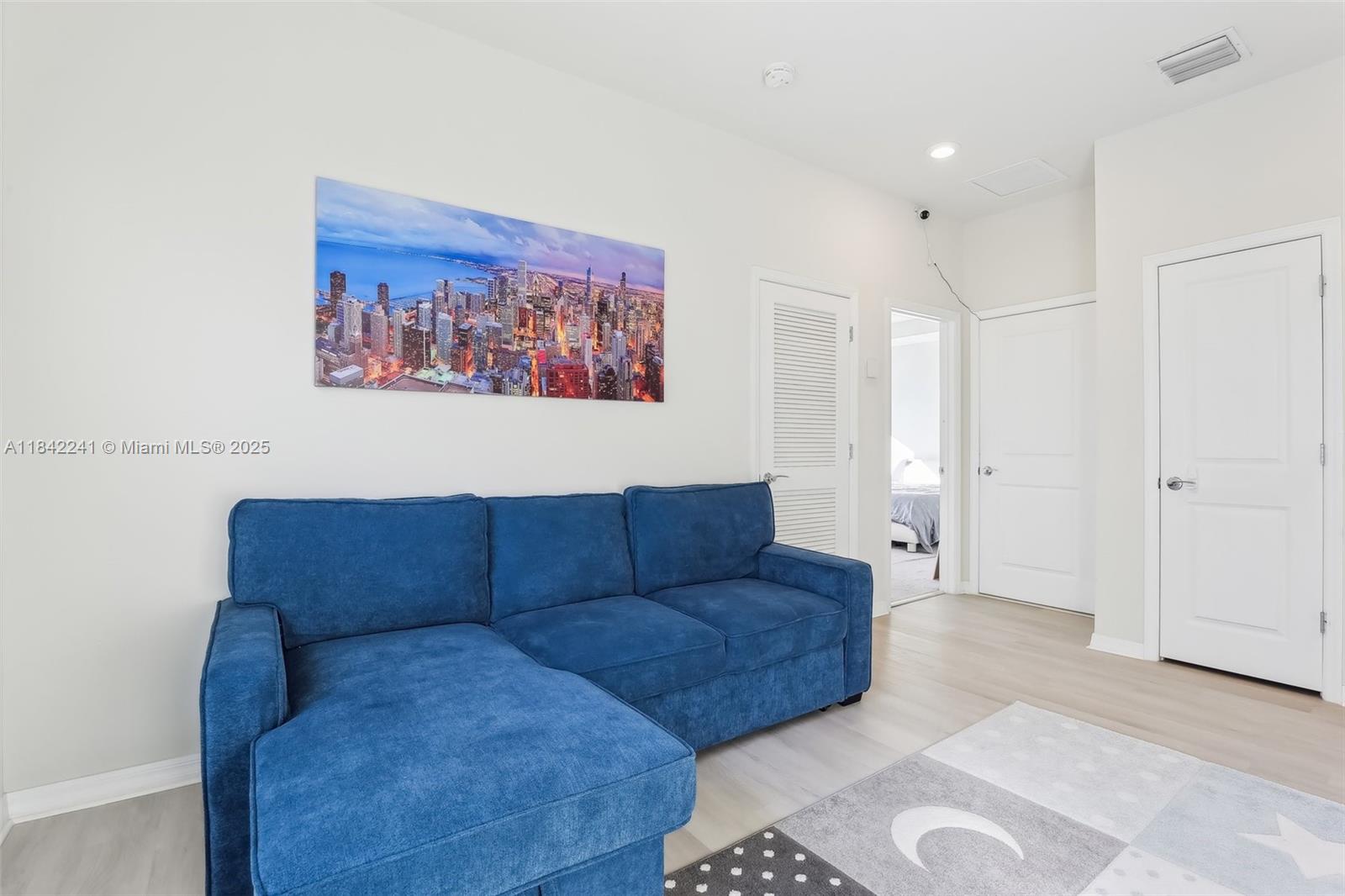 HILLCREST COUNTRY CLUB SO - Residential