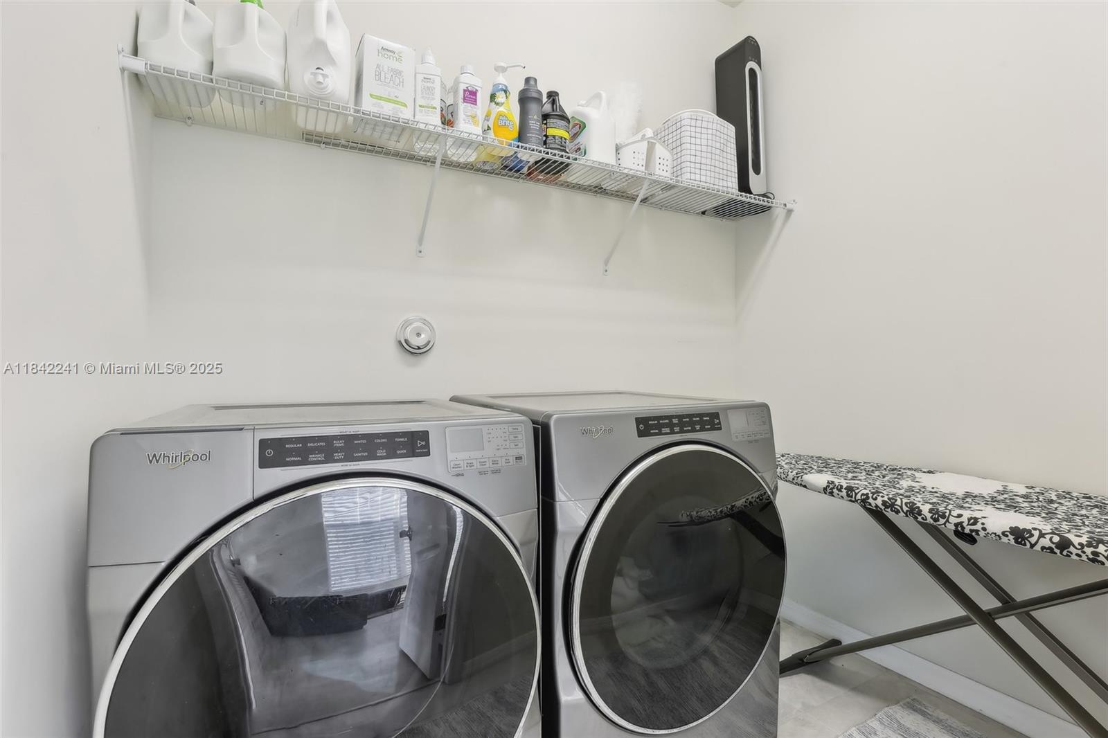 HILLCREST COUNTRY CLUB SO - Residential