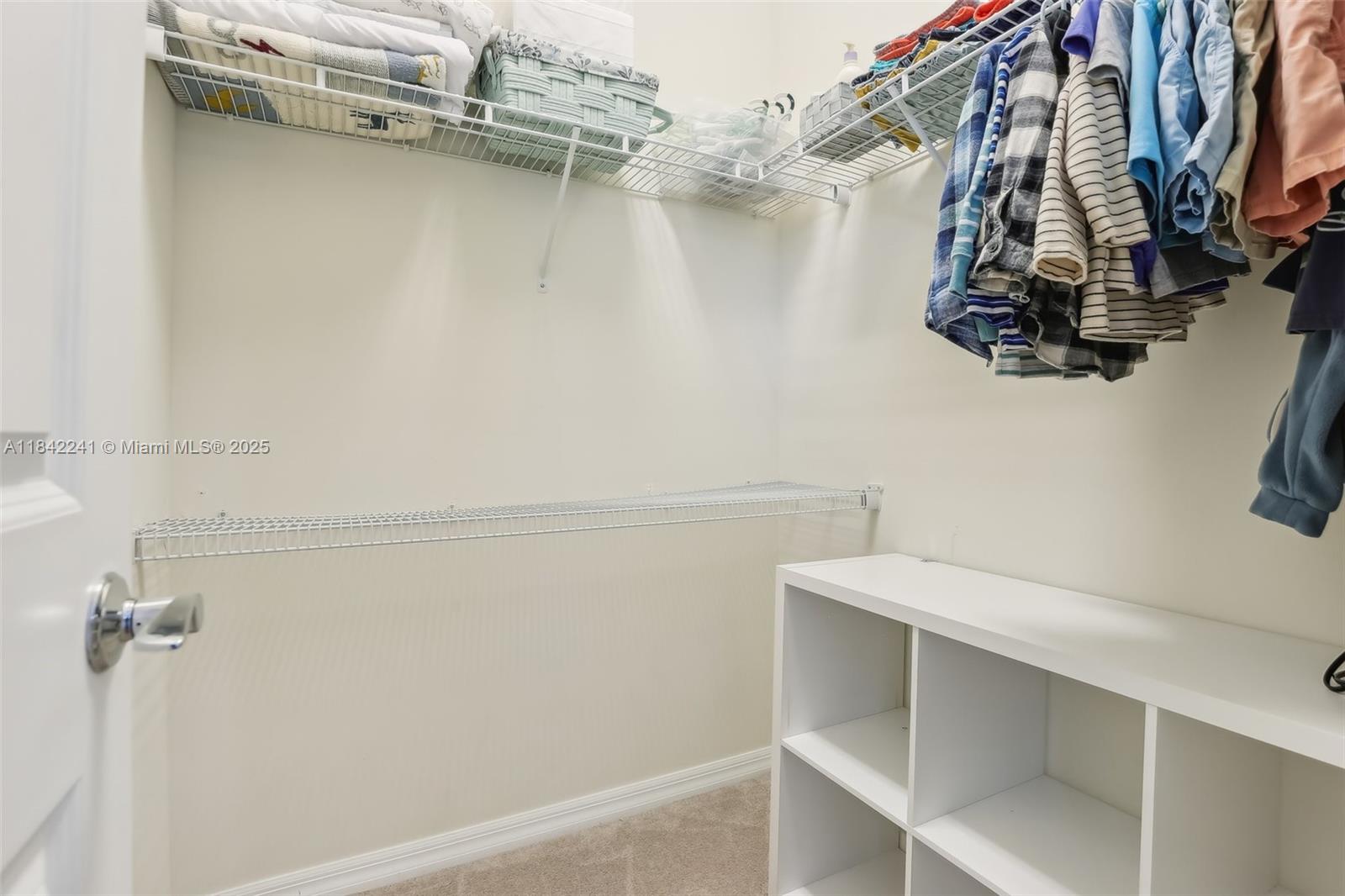 HILLCREST COUNTRY CLUB SO - Residential