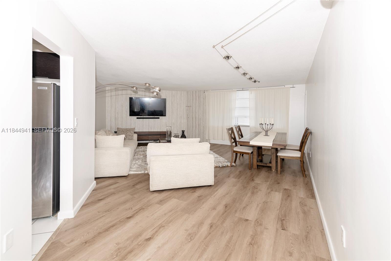 COMMODORE PLAZA CONDO - Residential Lease