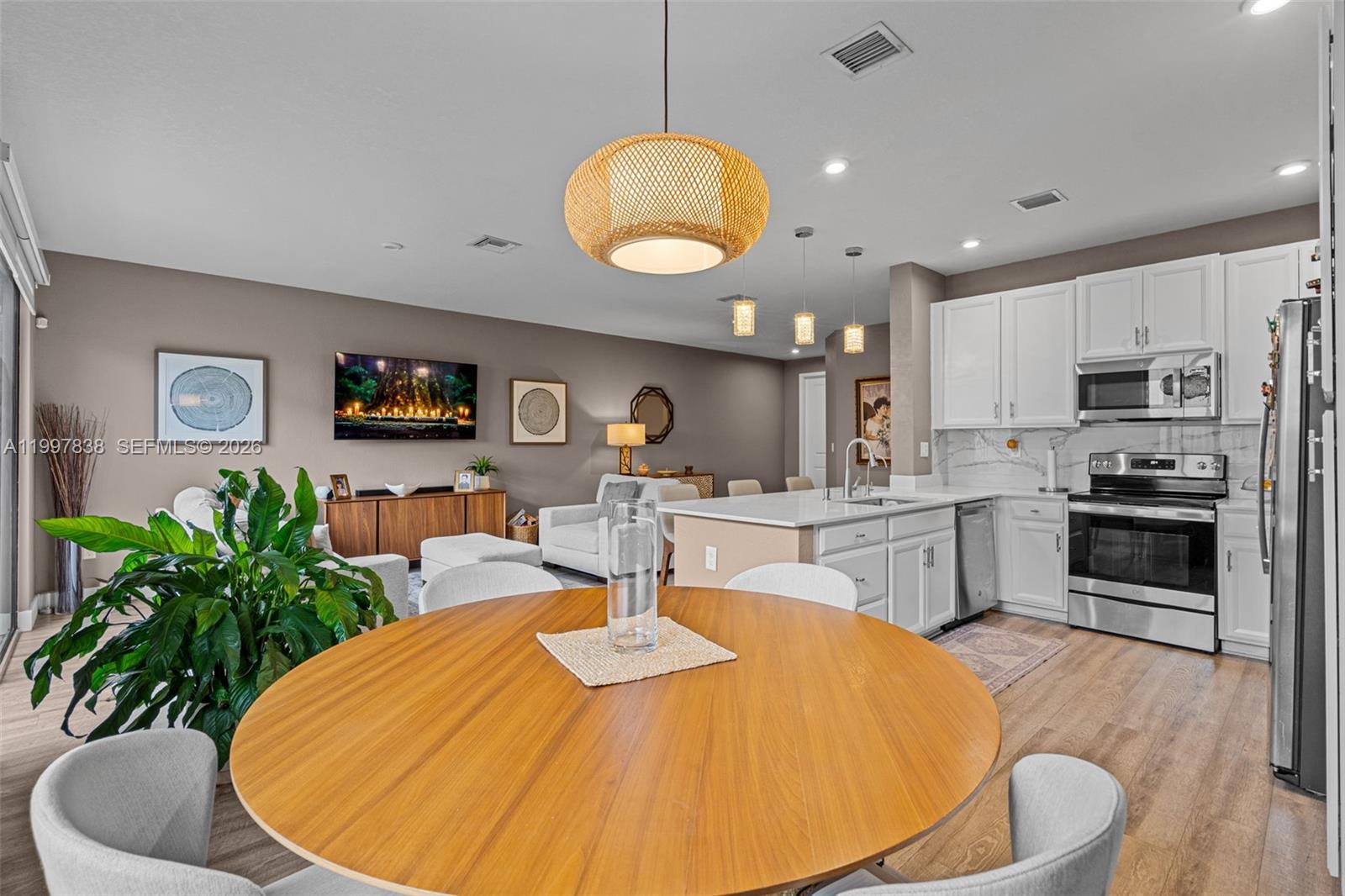 MC RESIDENTIAL - Residential