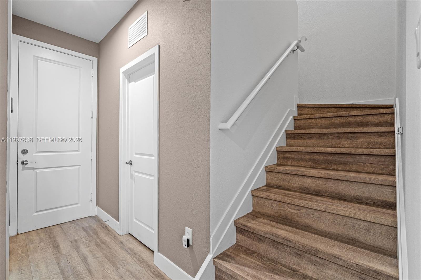 MC RESIDENTIAL - Residential