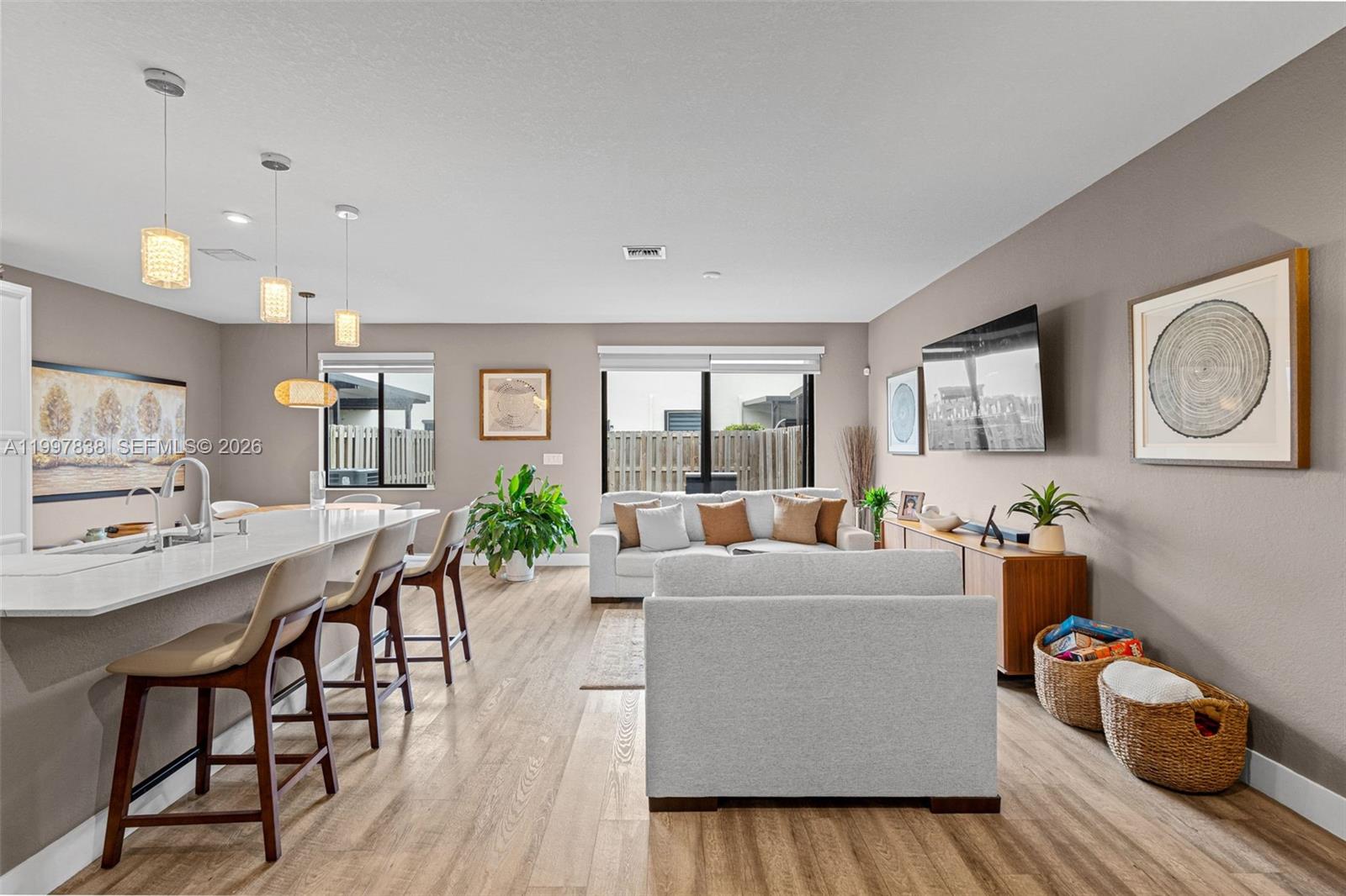 MC RESIDENTIAL - Residential