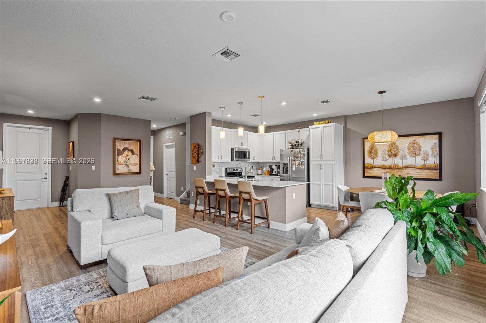 MC RESIDENTIAL - Residential