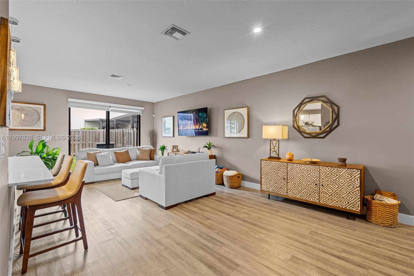 MC RESIDENTIAL - Residential