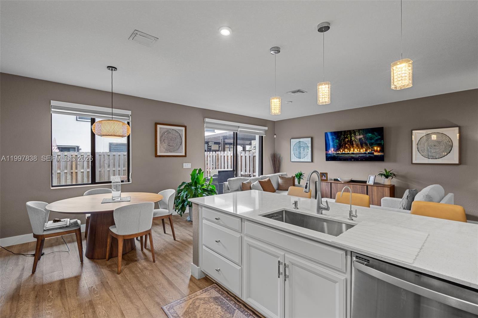 MC RESIDENTIAL - Residential