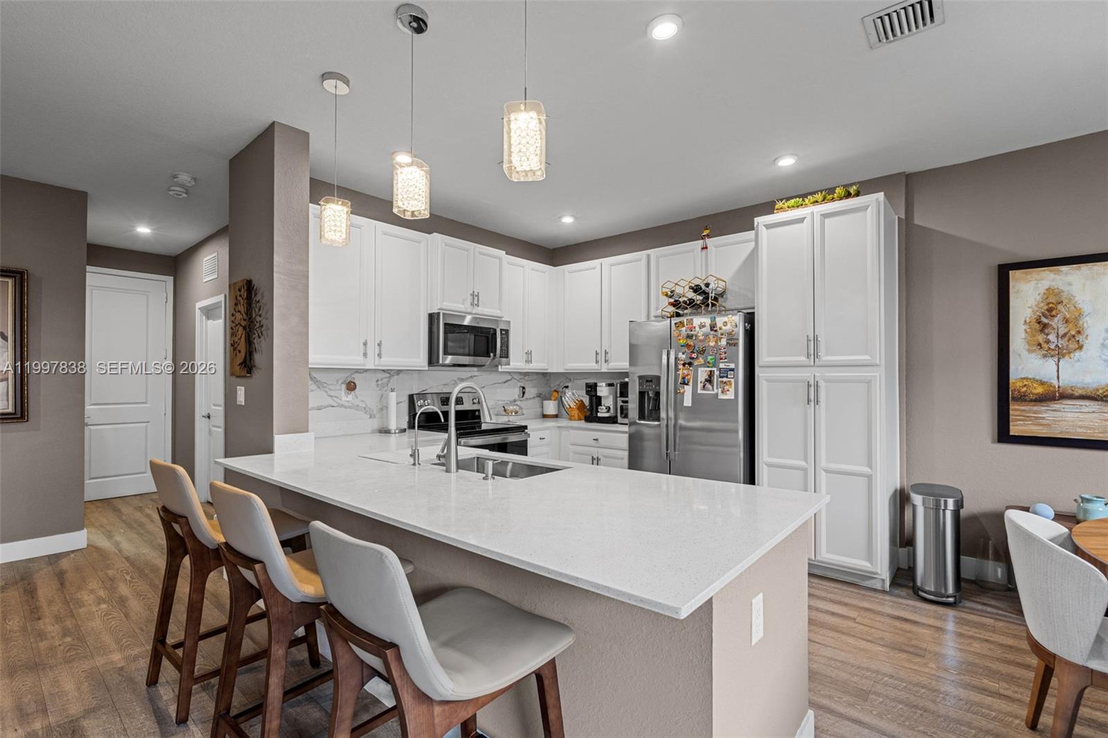 MC RESIDENTIAL - Residential