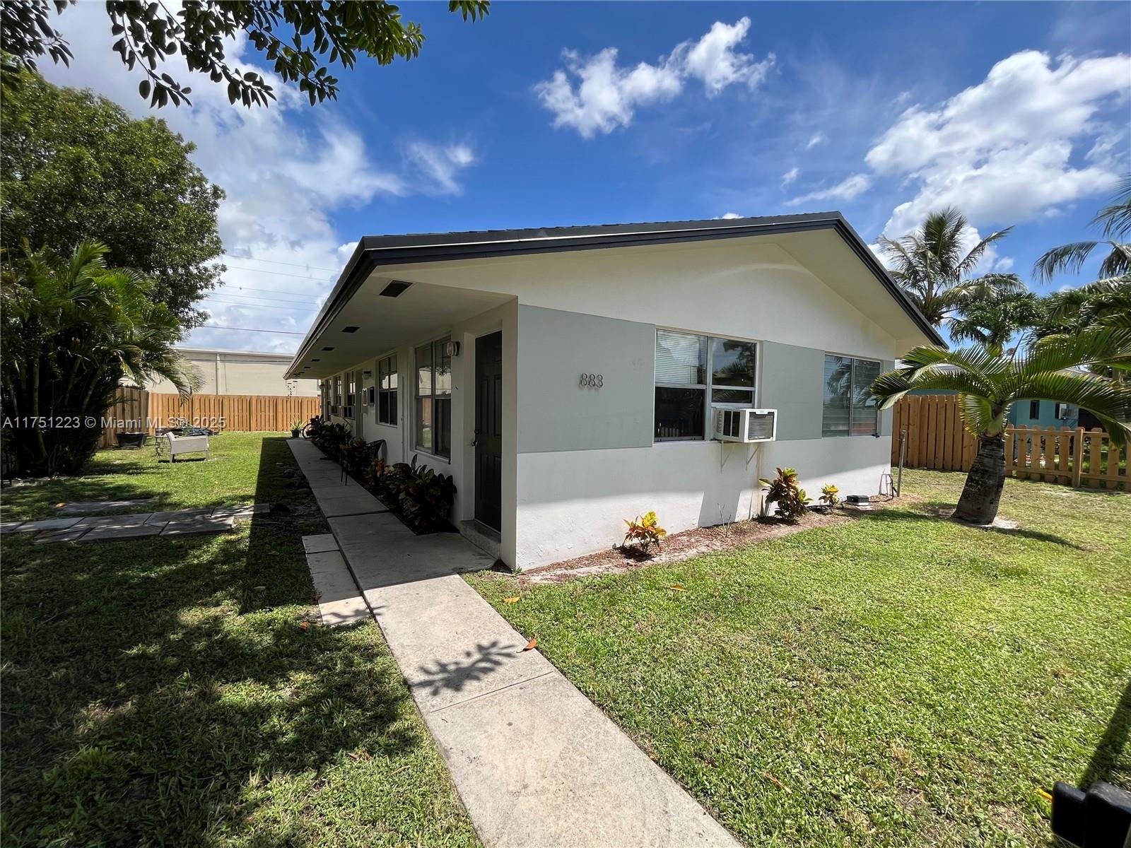 Rental Property at 883 Ne 40th St Studio, Oakland Park, Miami-Dade County, Florida - Bathrooms: 1  - $1,200 MO.