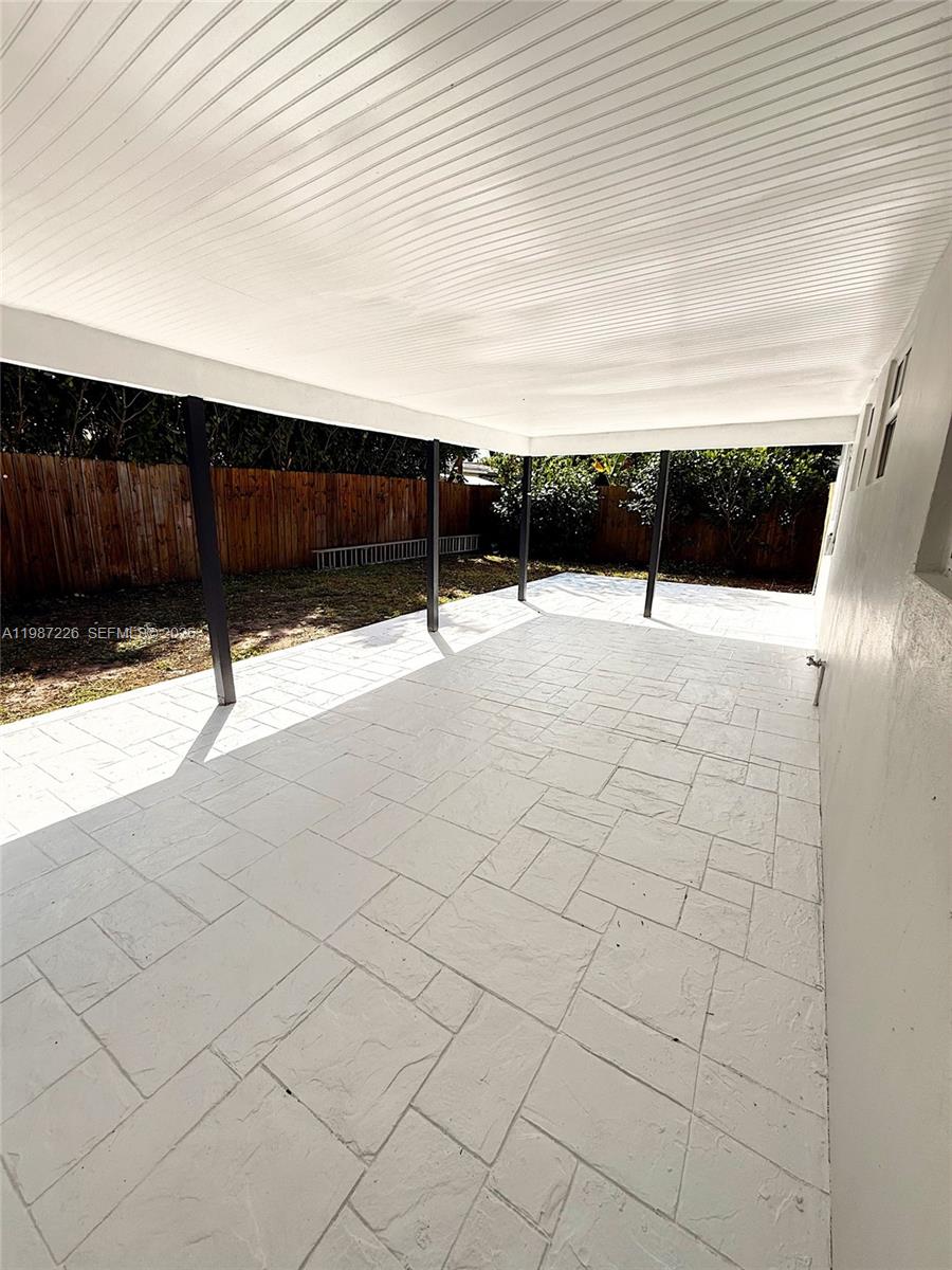 LYONS PARK - Residential