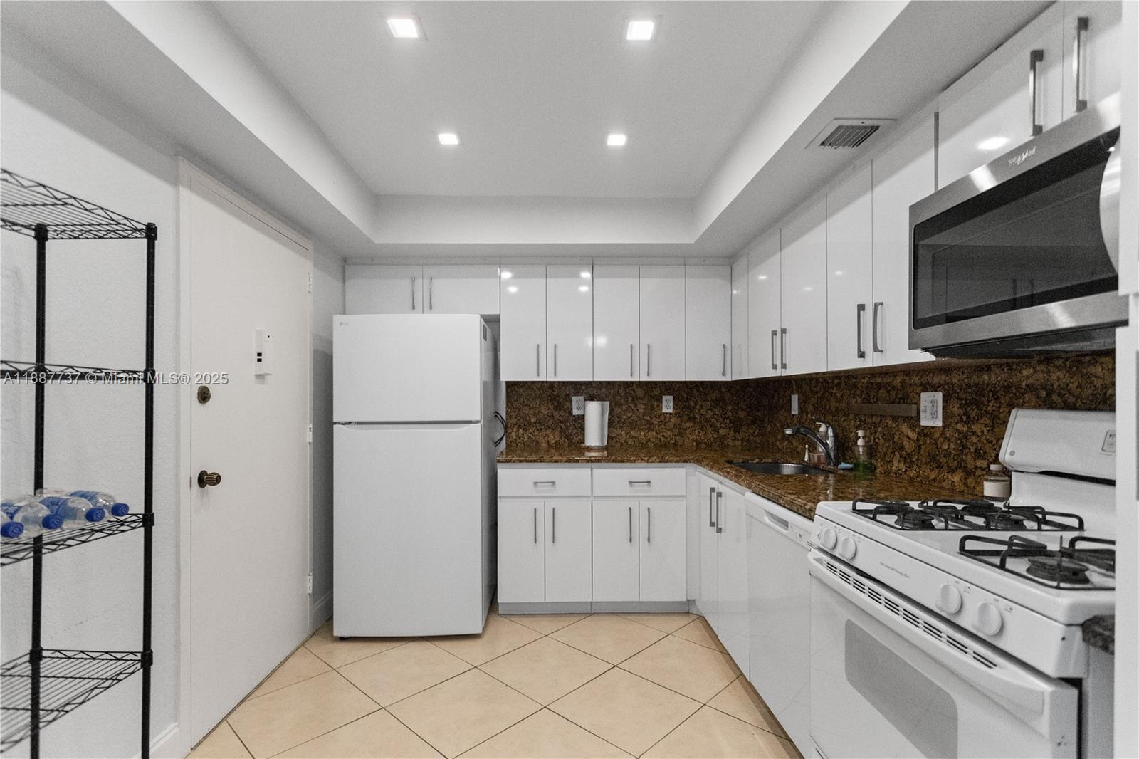 PARKER PLAZA CONDO ESTATE - Residential