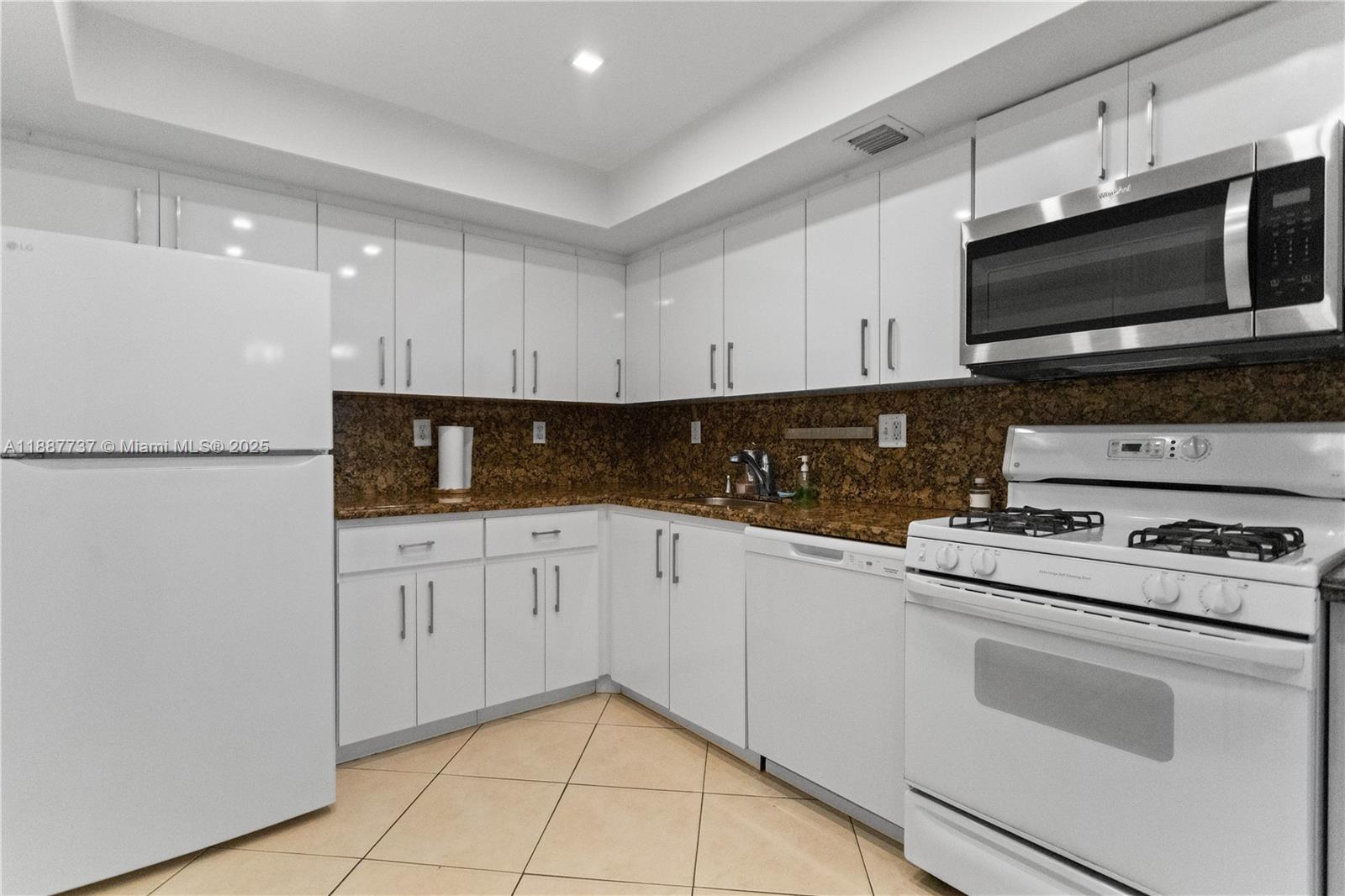 PARKER PLAZA CONDO ESTATE - Residential