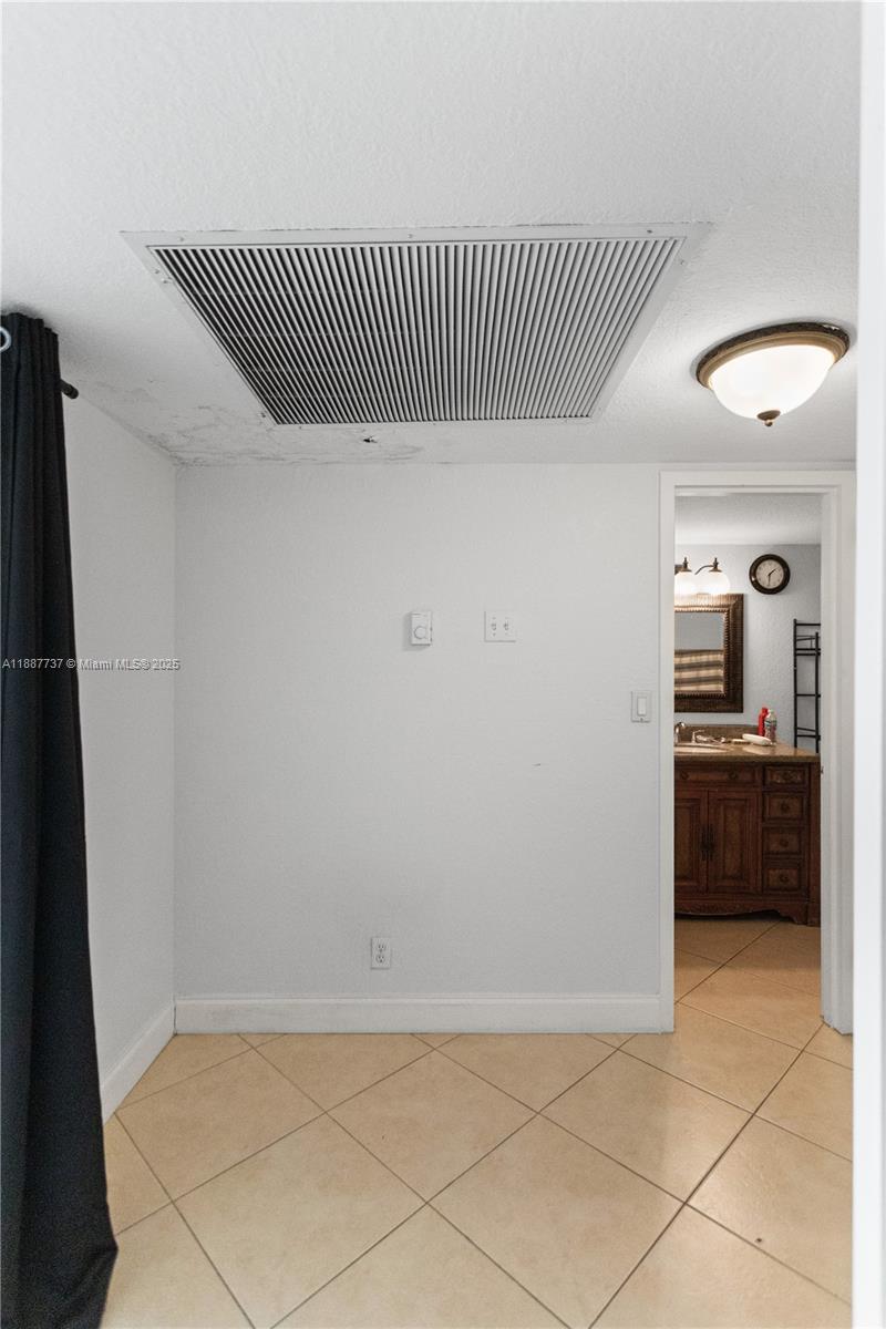 PARKER PLAZA CONDO ESTATE - Residential
