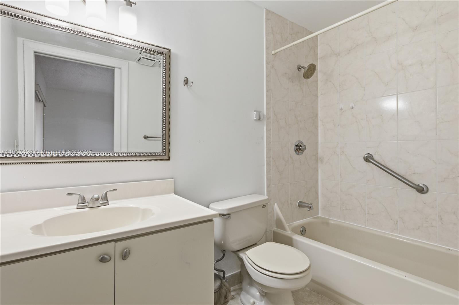 KENDALL ACRES WEST CONDO - Residential Lease