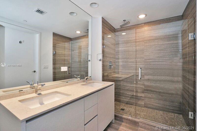 1010 BRICKELL CONDO - Residential Lease