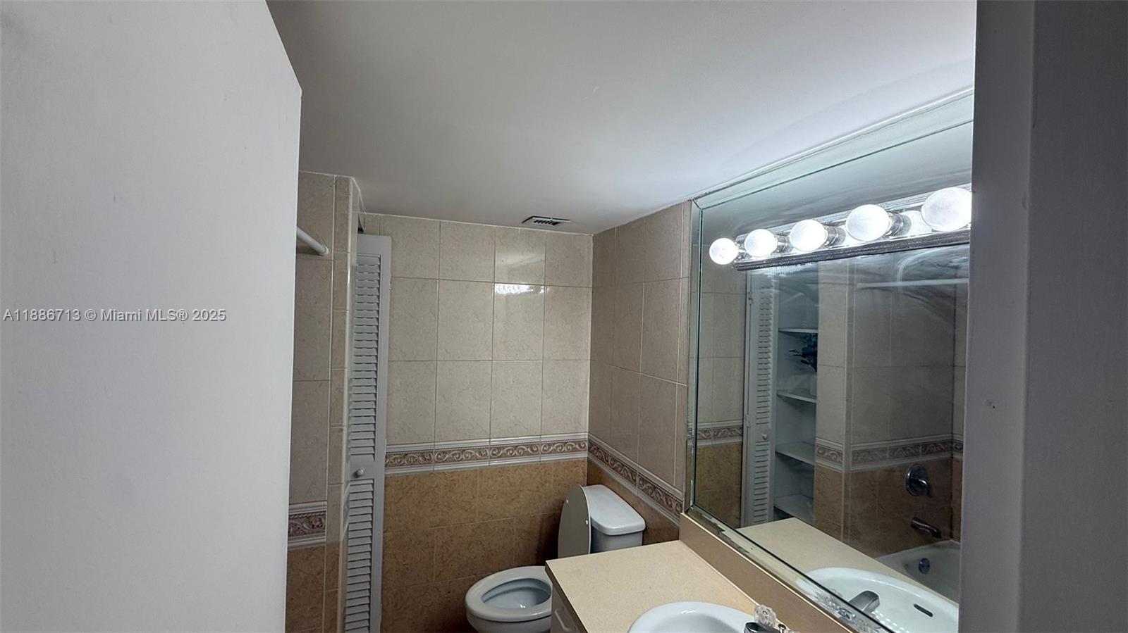 SAILBOAT CAY CONDO - Residential Lease