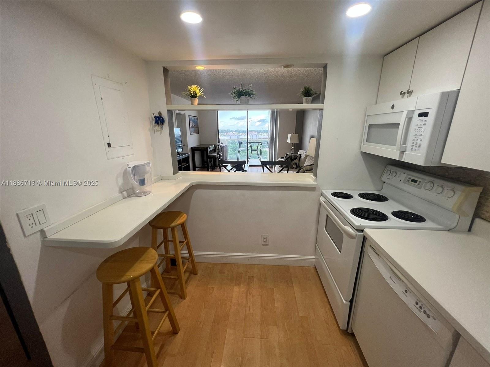 SAILBOAT CAY CONDO - Residential Lease