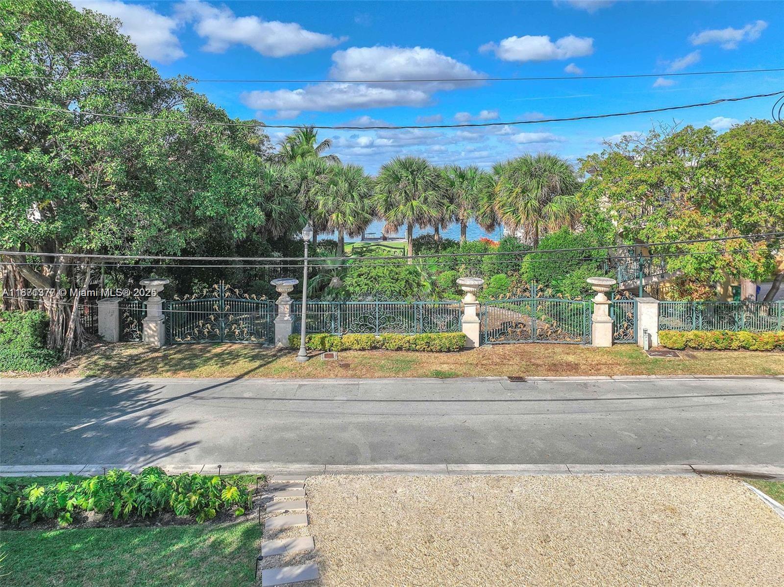 BISCAYNE ISL - Residential