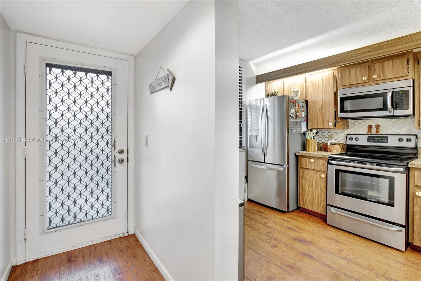 CONDO 16 OF WHITEHALL CON - Residential