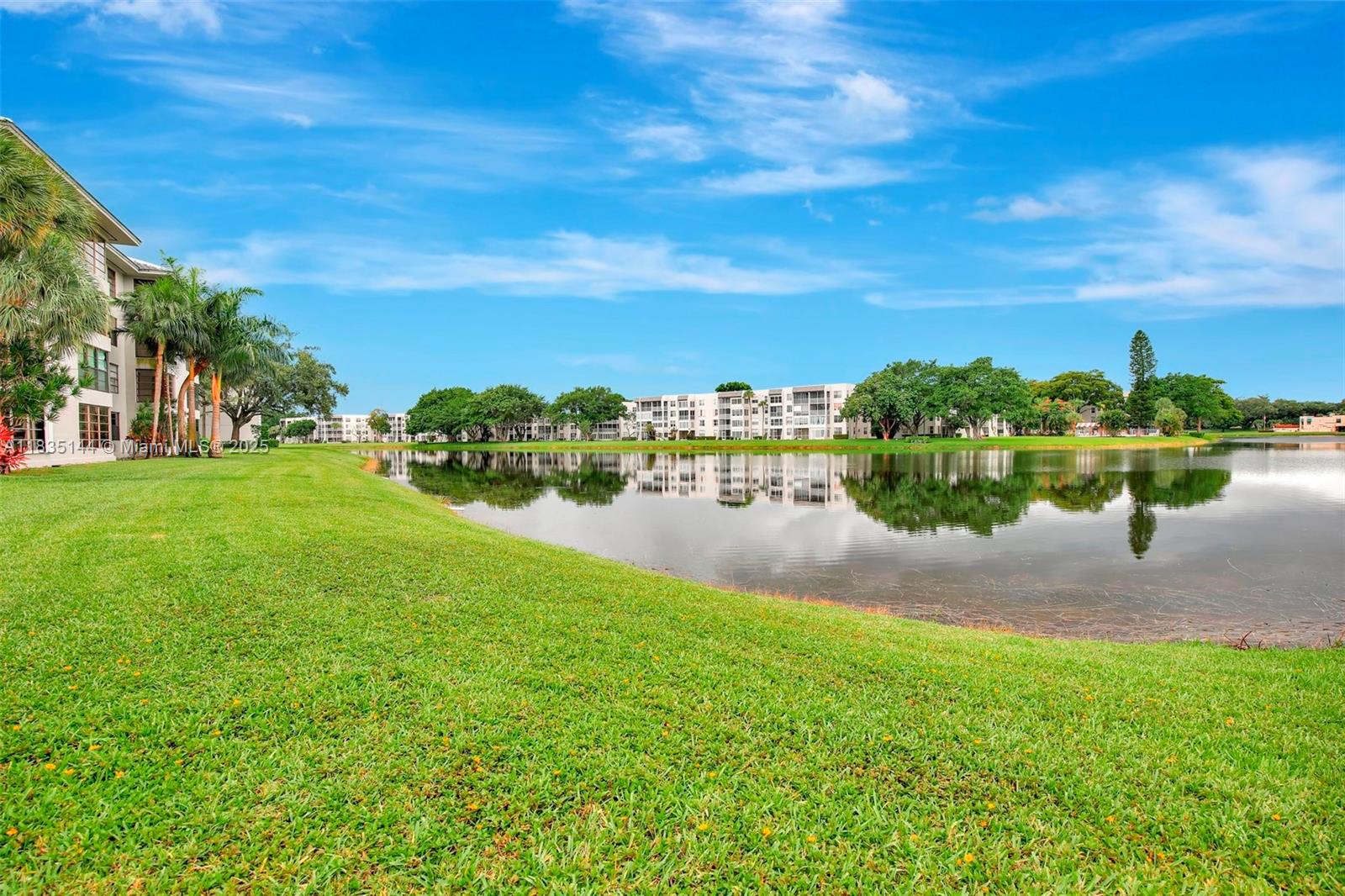 CONDO 16 OF WHITEHALL CON - Residential