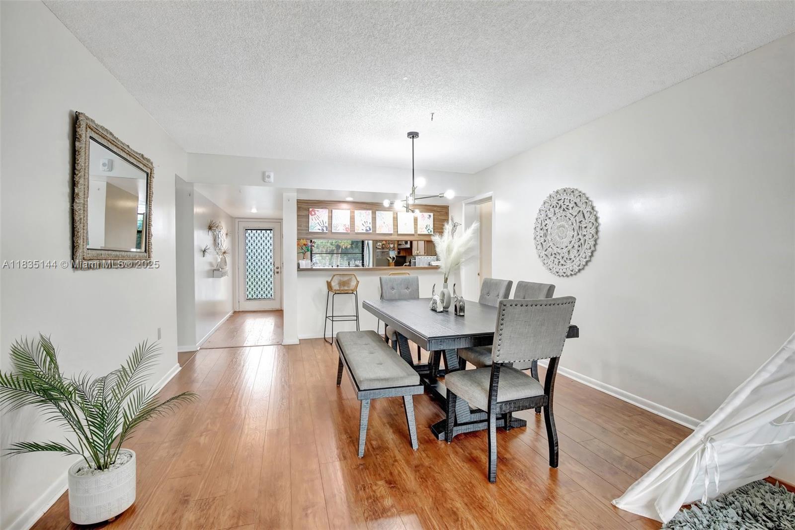 CONDO 16 OF WHITEHALL CON - Residential