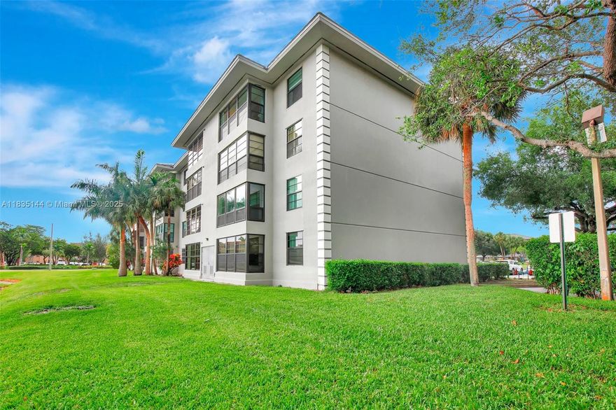 Beautiful 2BR/2BA condo in Whitehall at Pine Island Ridge, Davie. Bright second-floor unit with split floor plan, spacious living/dining, stainless steel appliances, full-size washer/dryer, and versatile flex room for office or storage. Enjoy peaceful golf course views and full access to Pine Island Ridge Country Club—golf, tennis, pool, gym, pickleball, dining, and more. Pet-friendly, all-ages community with lush landscaping, walking paths, and assigned parking. HOA includes water, cable, and insurance. Minutes to I-595, Turnpike, Nova, and top-rated schools.