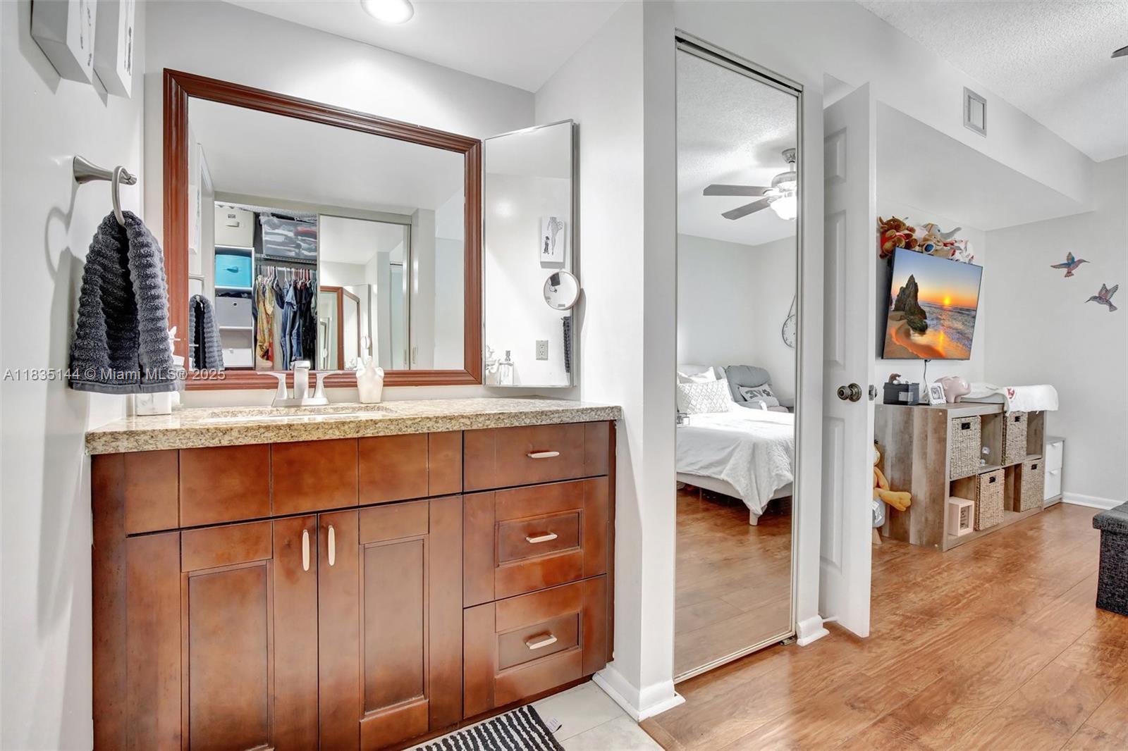 CONDO 16 OF WHITEHALL CON - Residential