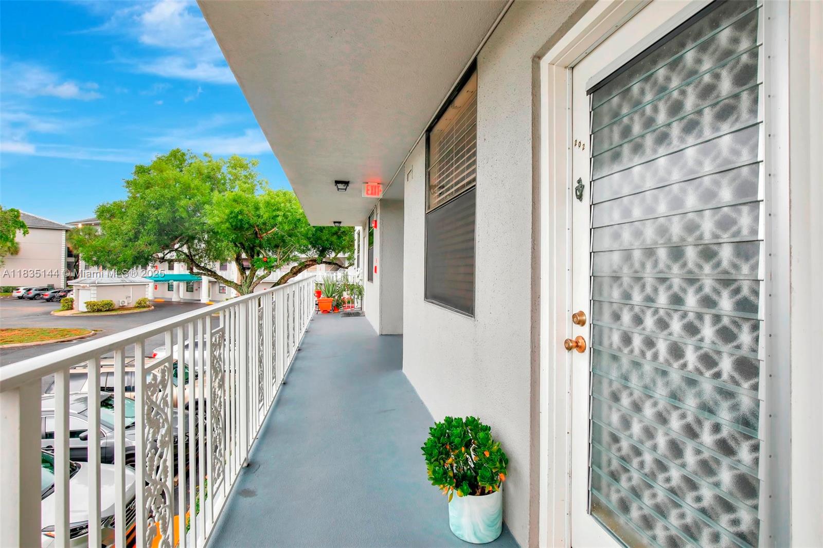 CONDO 16 OF WHITEHALL CON - Residential