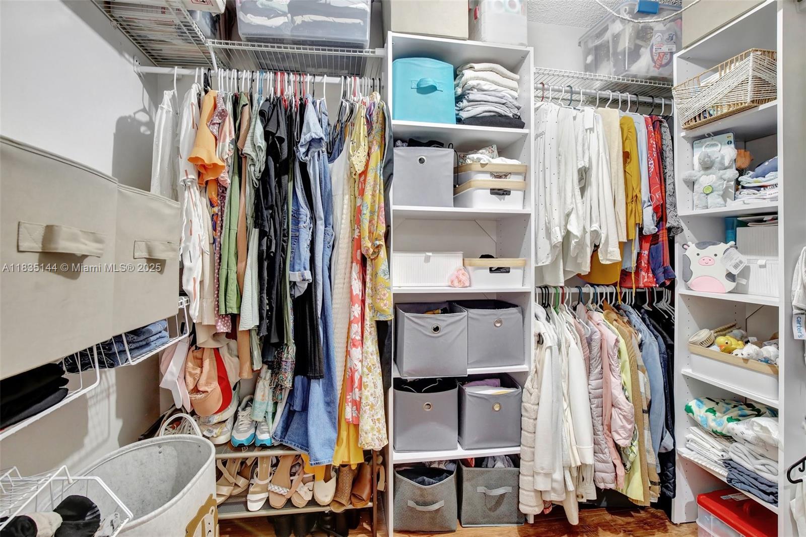 CONDO 16 OF WHITEHALL CON - Residential