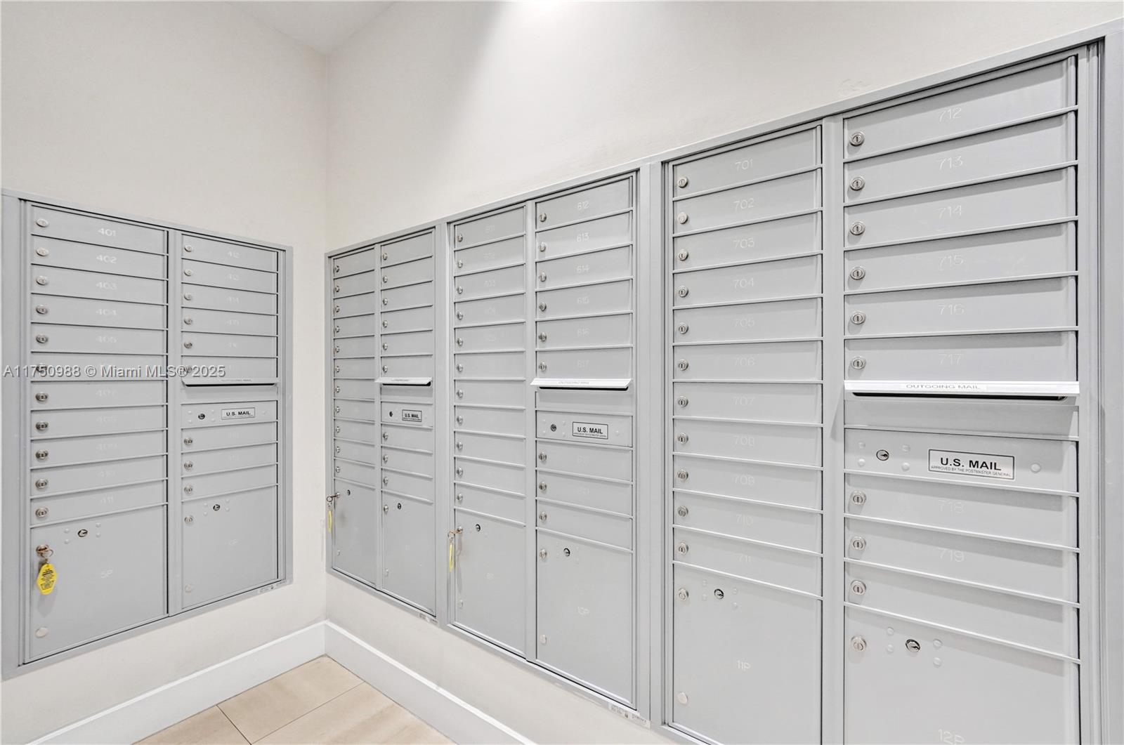 MIDTOWN DORAL CONDO 4 - Residential