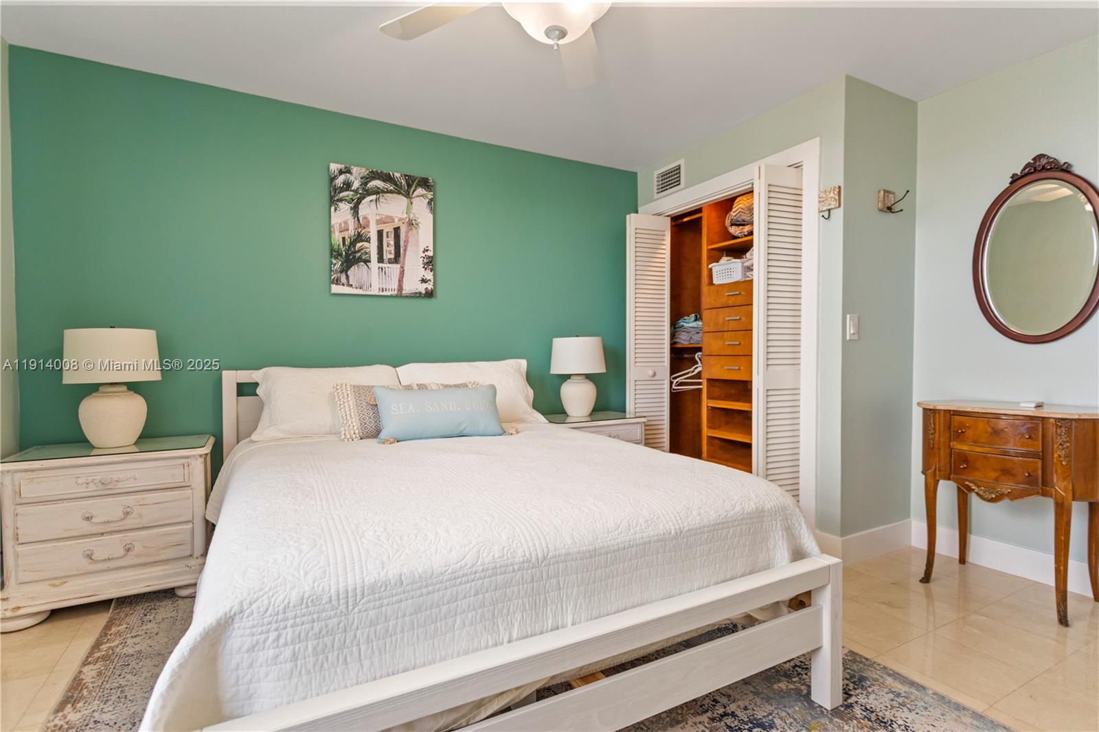 HALLMARK OF HOLLYWOOD CON - Residential