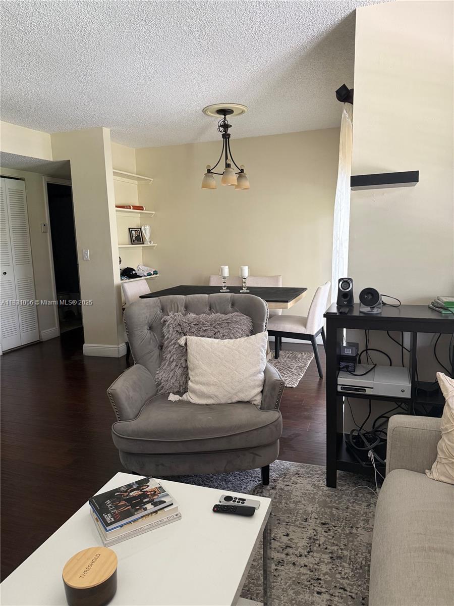 1261 SW 46th Ave 2006