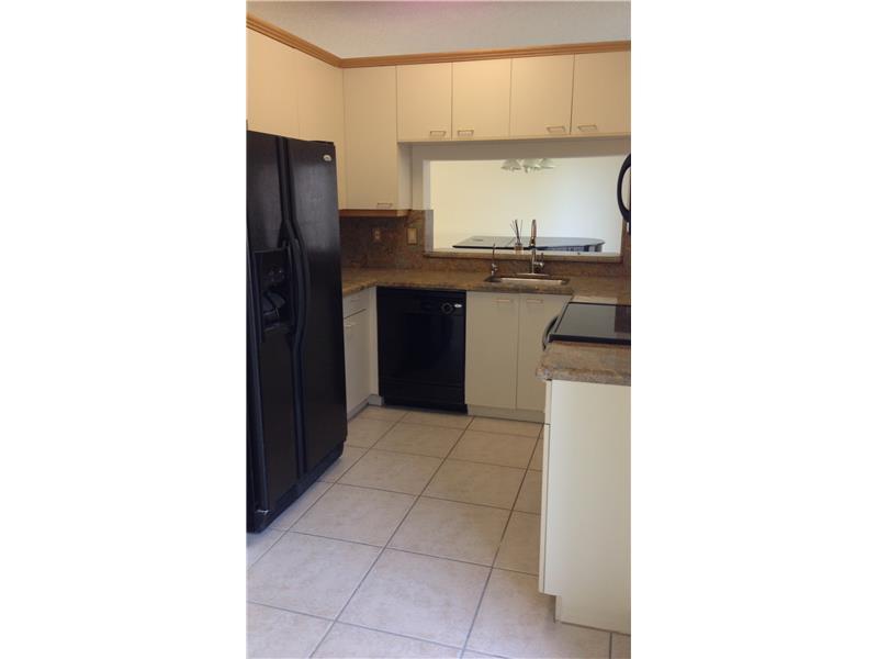 TOWNGATE 156-11 B POR PAR - Residential Lease