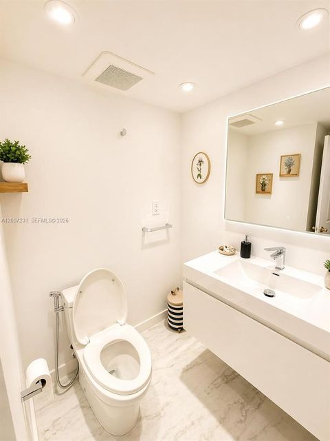 Tiny photo for 6770 Indian Creek Dr #12T, Miami Beach, FL 33141 (MLS # A12007231)