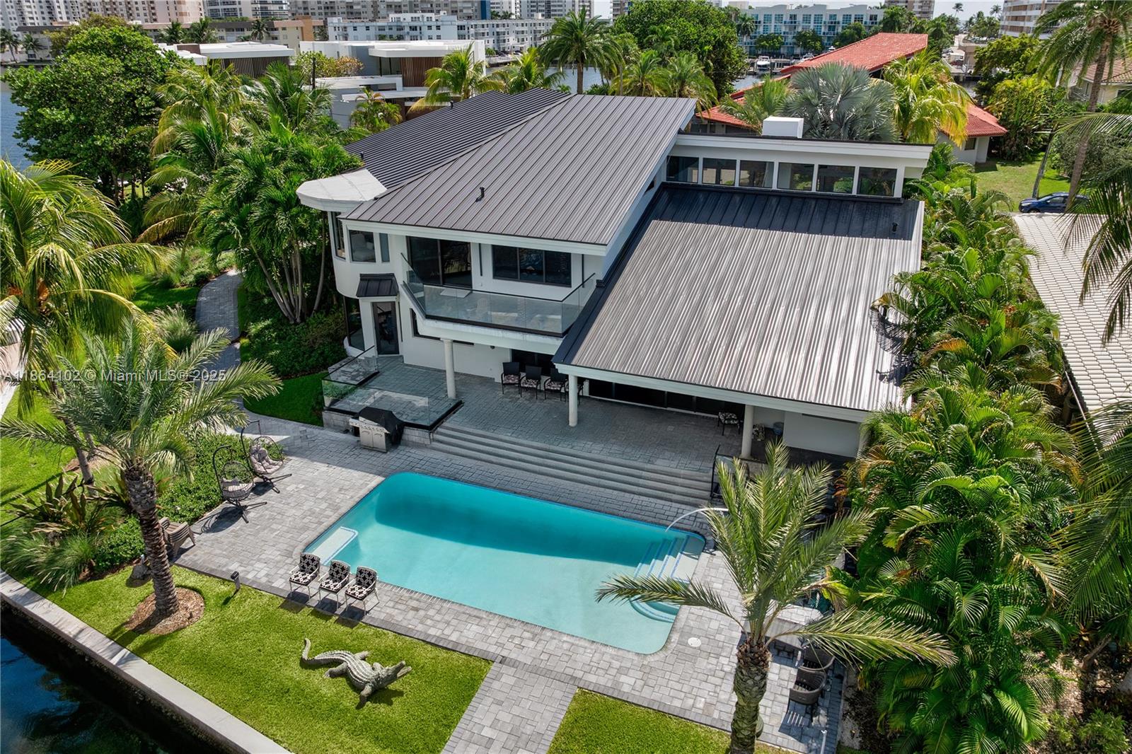 500 Palm Dr