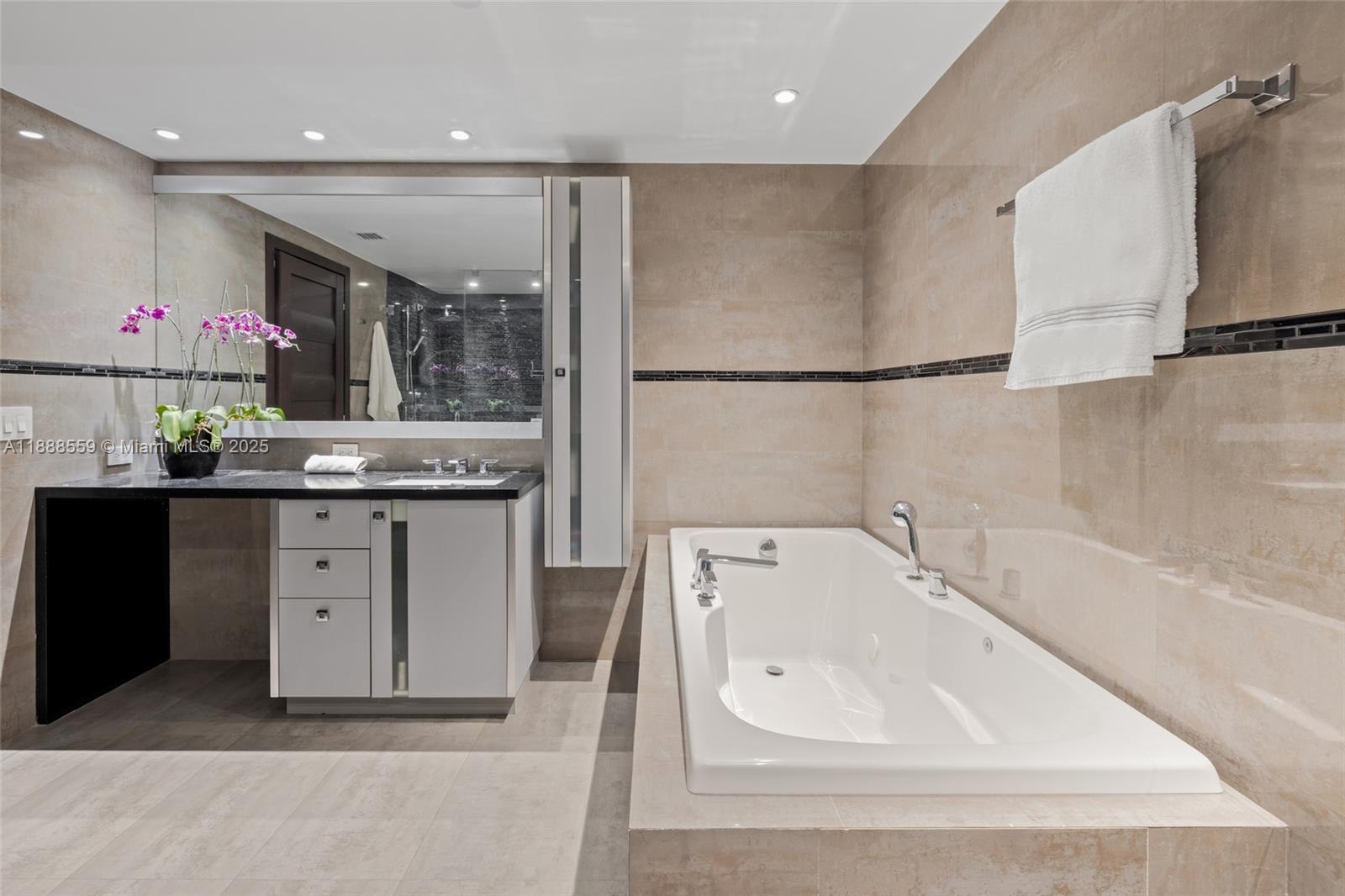 SEASIDE CONDO - Residential Lease