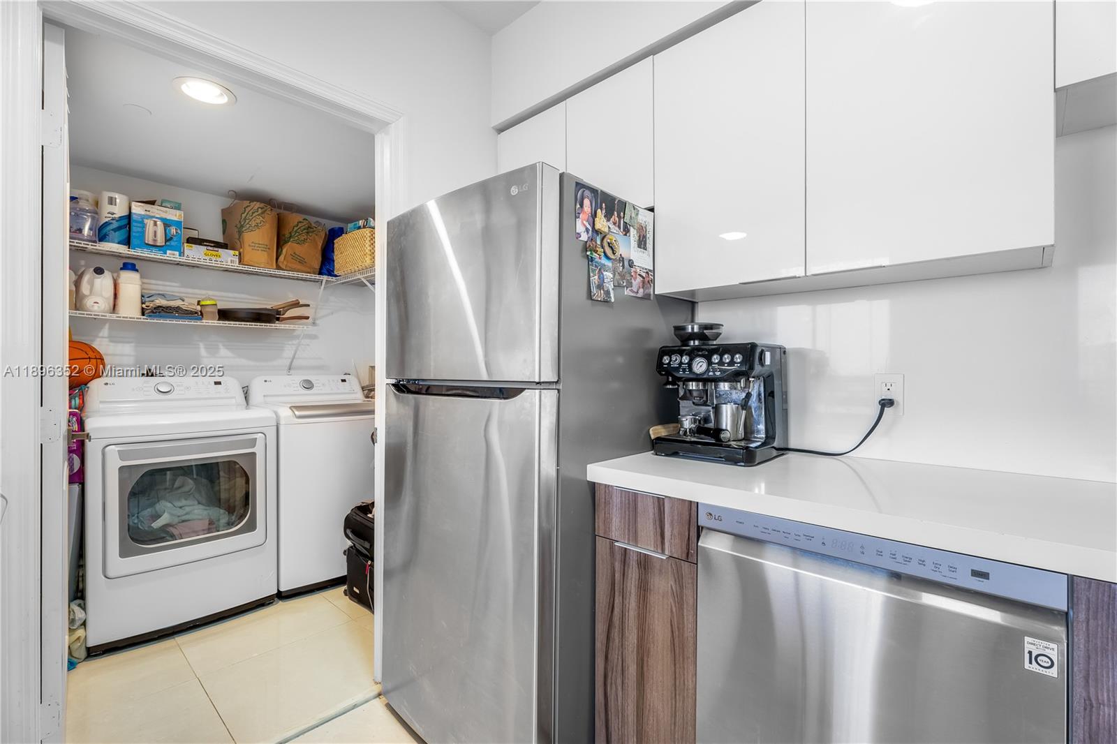 1330 West Ave 905