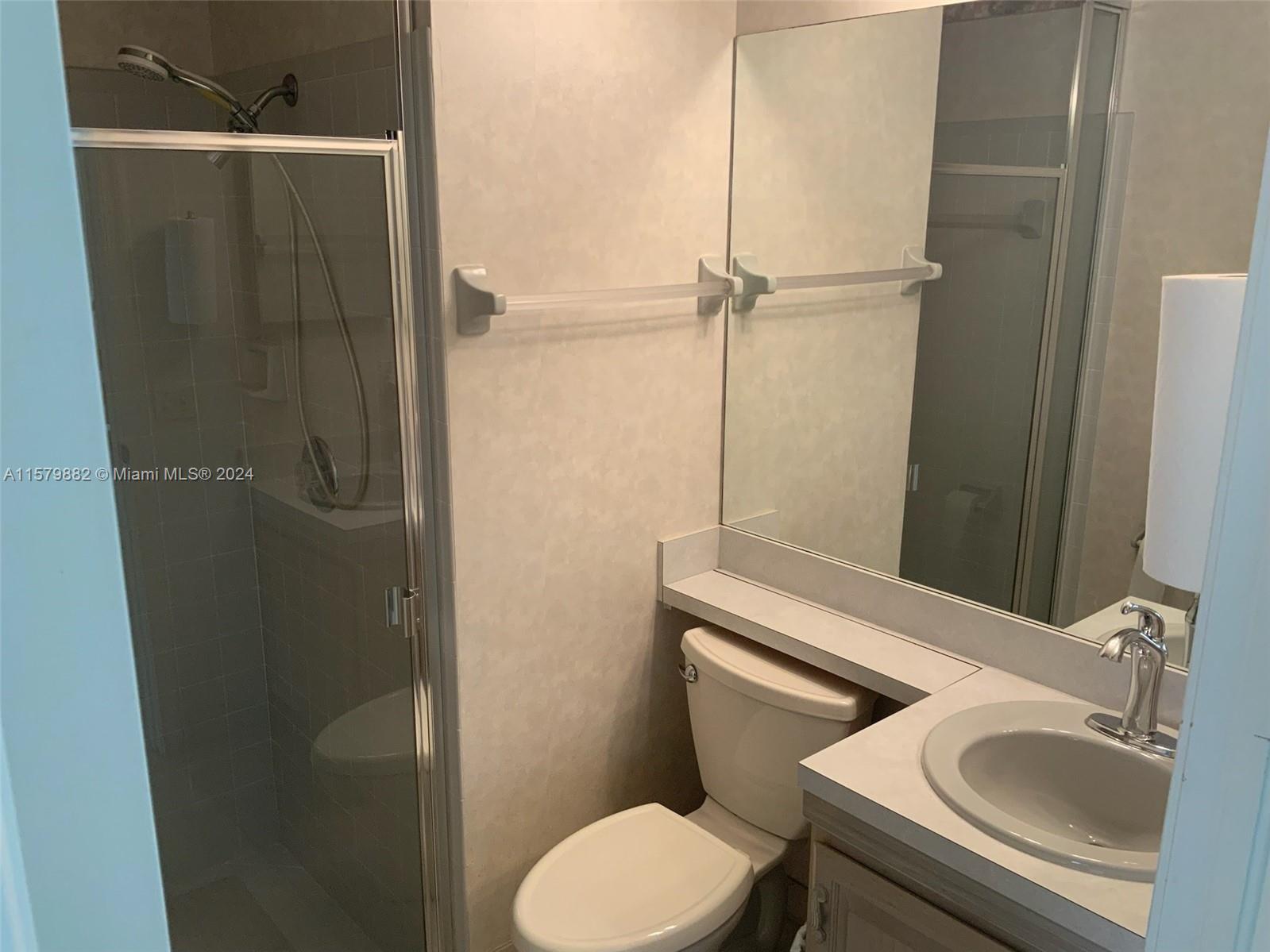 GREENVIEW SHORES 2 OF WEL - Residential Lease