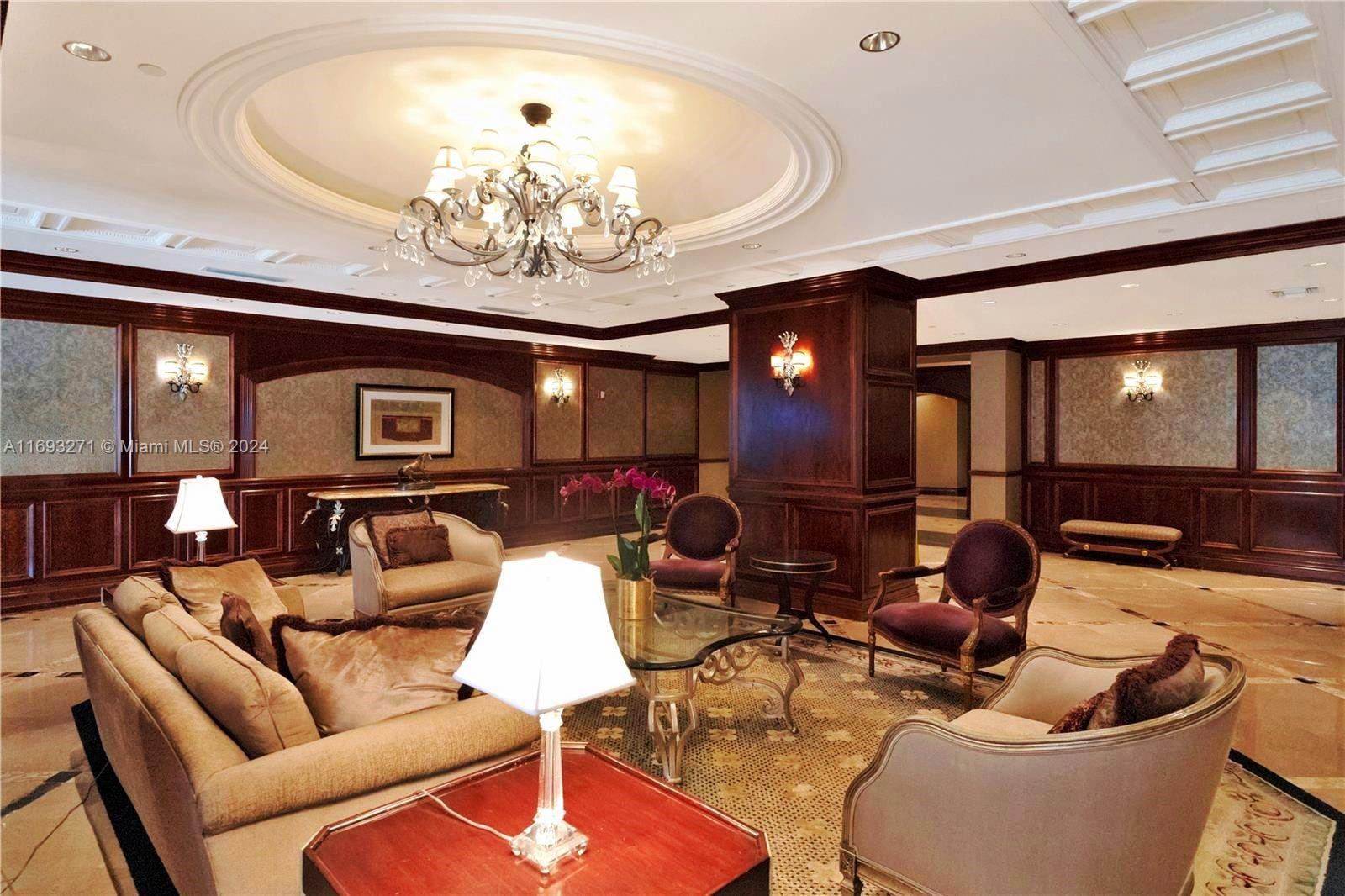 SOLIMAR CONDO - Residential