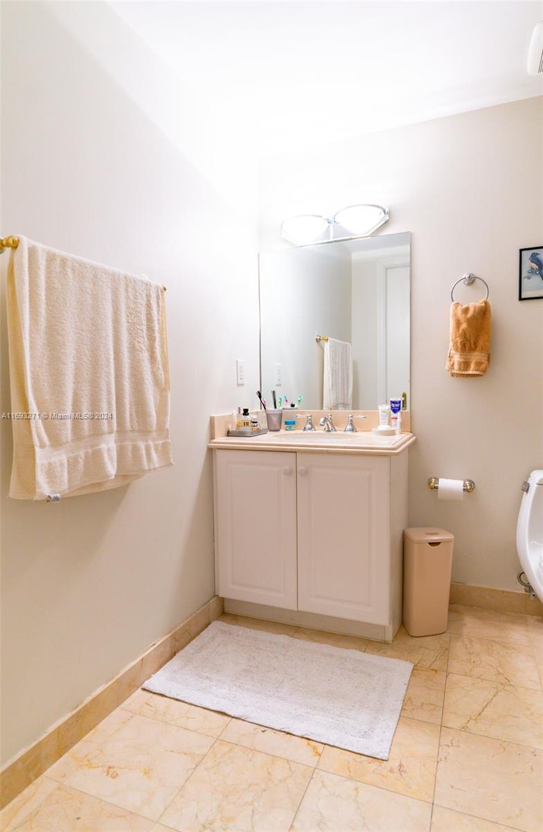 SOLIMAR CONDO - Residential